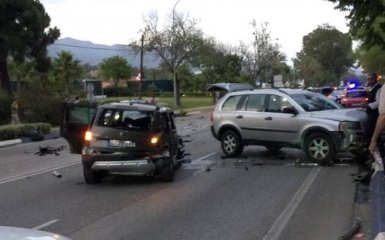 В Испании водитель на высокой скорости въехал в толпу, пострадали 8 человек