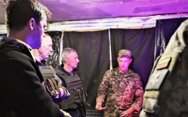 Посол ЕС срочно приехал на Донбасс