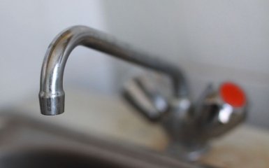 Жителям Мариуполя отключили горячую воду из-за долгов