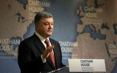 "Она не наестся": Порошенко сравнил Россию с крокодилом
