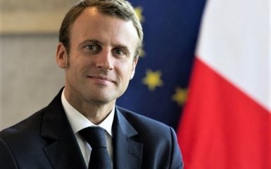 Макрон сомневается в возможности привлечь Путина к суду