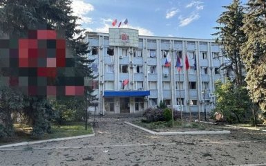 В России заявили о попадании в здание оккупационной администрации в Волновахе