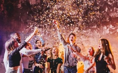 Стильні аксесуари для новорічної вечірки