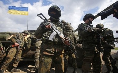 Українські війська зазнали найбільших втрат за два місяці: у Порошенка озвучили цифру