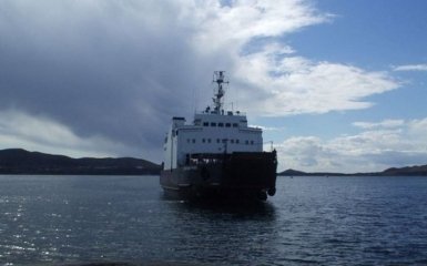 В Индонезии посреди моря вспыхнул пожар: десятки погибших