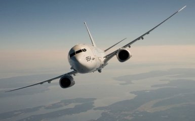 Россияне снова увидели американский самолет возле Крыма