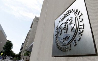 МВФ допоможе Україні з наслідками у разі відключення РФ від SWIFT