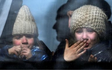 Викрадені РФ українські діти