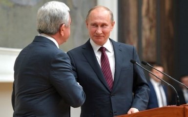 Политолог объяснил, кто может остановить Путина в Нагорном Карабахе