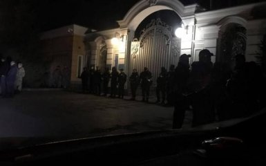 Протесты в Киеве: активисты навестили Порошенко