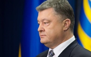 Порошенко вызвал дискуссию в сети списком понравившихся книг