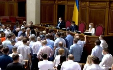 Не кричіть на мене - у Верховній Раді розгорівся новий резонансний конфлікт
