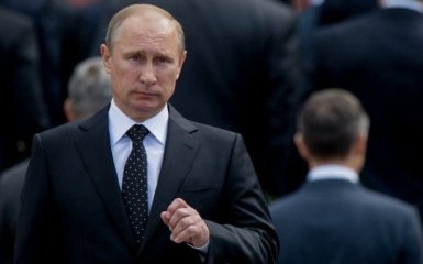 Путин все больше раздражает Запад, с ним заговорили по-другому - политолог