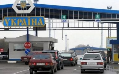 Проблемы пропуска грузовиков на границе с РФ: пограничники отчитались о прогрессе