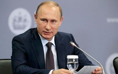 Путину пронзительной песней напомнили о гибели 118 его моряков: опубликовано видео