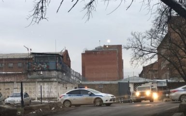 Савченко на приговор привезла колонна из пяти авто: опубликовано видео