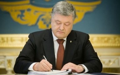Порошенко підписав важливі закони по катастрофі МН17 на Донбасі
