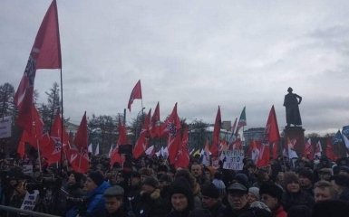 "Віддаємо Путіна замість Курил": тисячі росіян вийшли на мітинги проти влади