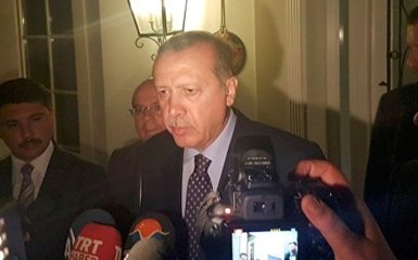 Переворот в Турции: Эрдоган рассказал, как его едва не убили