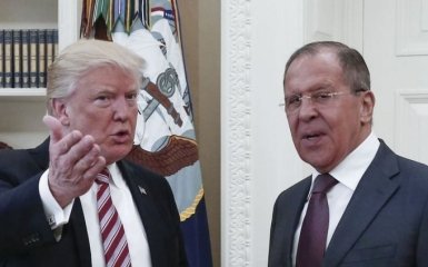 Трамп розповів Лаврову, що звільнив "божевільного" Комі через тиск у питанні Росії - NYT