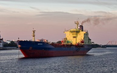 Танкери-привиди з російською нафтою загрожують безпеці у морі