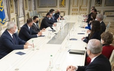 Сенат США пообещал предоставить Украине оружие в случае обострения ситуации