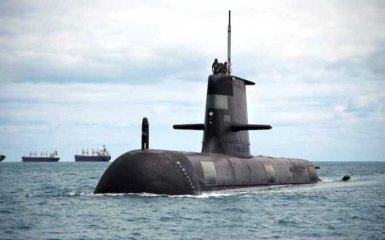 Команда Макрона пригрозила НАТО через скандал з підводними човнами