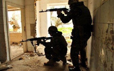 Боевики обстреливают все направления из запрещенного "Минском" оружия