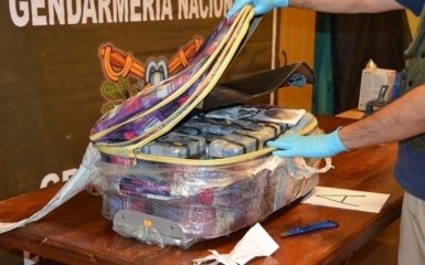 Скандал с кокаином в посольстве РФ в Аргентине: российские дипломаты насмешили комментарием