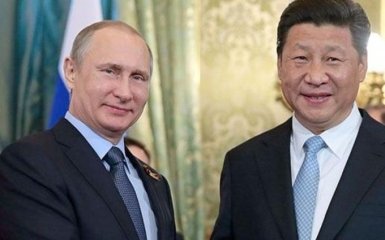 Странный подарок Путина лидеру Китая: появилось видео