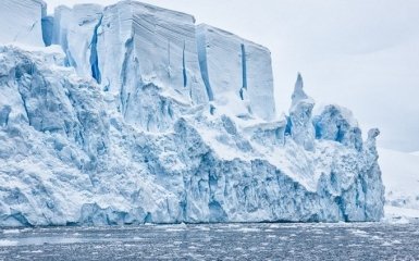 Слой из железных метеоритов может скрываться под льдом Антарктиды.
