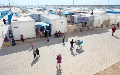 В Сирии разбивают новые лагеря для 35 тысяч беженцев