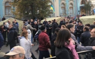 Луценко пообіцяв, що наметове містечко біля Ради не зноситимуть