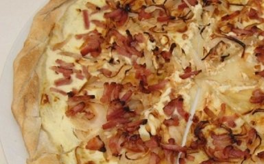 В сети затроллили пиццерию, которая сделала рекламу с голодающим террористом