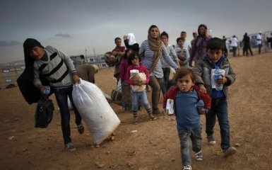 Біля кордону з Туреччиною вдвічі зросла кількість біженців з Сирії