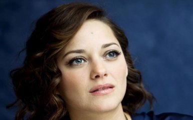 "Разлучница" Джоли и Питта беременна - СМИ