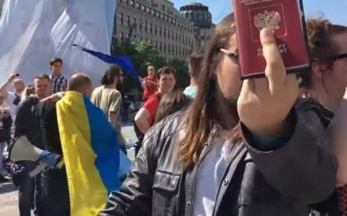 РосСМИ солгали о встрече байкеров Путина в Чехии: появилось яркое видео
