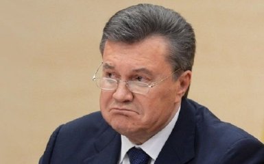 Янукович підірвав соцмережі обмовкою про голих людей