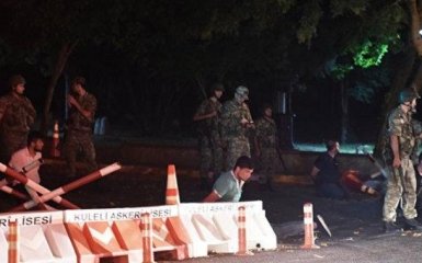 Военный переворот в Турции: в стране приняты специальные меры