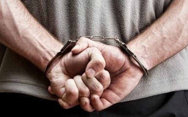 Организатора харьковских титушек поймали за границей: появились детали