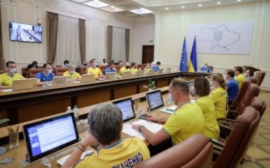 Кабмин раскрыл период подписания авиационного безвиза с ЕС