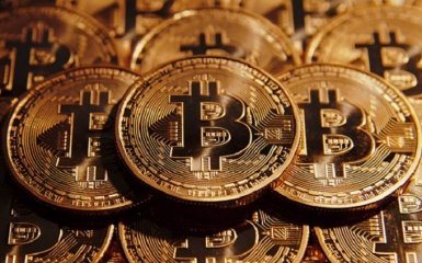 Біткоїн почав стрімко дорожчати. Аналітики вразили новим прогнозом щодо криптовалюти