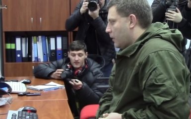 Главарь ДНР на камеру посидел за компьютером: опубликовано видео