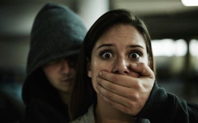 В США девушка смогла спастись от похитителя с помощью жеста из TikTok