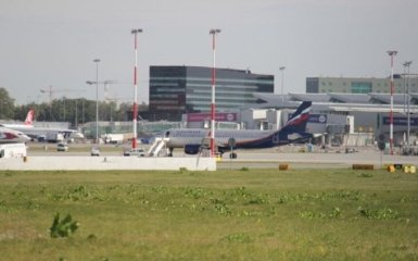 Пасажирський літак із Росії зіткнувся з польським лайнером: опубліковані фото