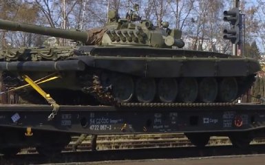 Чехия отправила в Украину танки и БМП