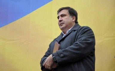 Выводили за волосы: опубликовано новое видео задержания Саакашвили