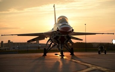Чому Україні важливо мати літаки F-16. Командувач Повітряних сил ЗСУ назвав 8 причин