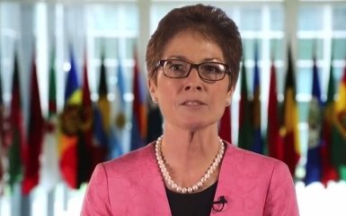 Посол США ответила на вопрос о смертельном оружии для Украины