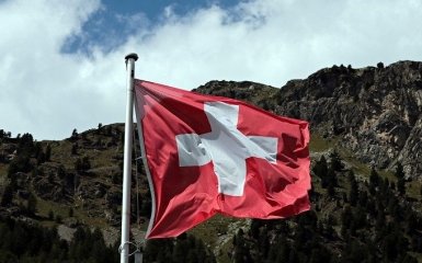 Швейцария отказалась от нейтралитета и ввела санкции против РФ